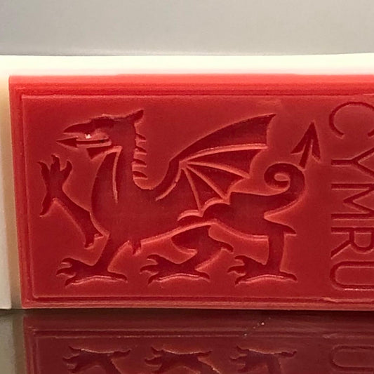 Welsh  Dragon Snap Bar